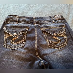 Silver jeans Suki mid rise boot cut jeans